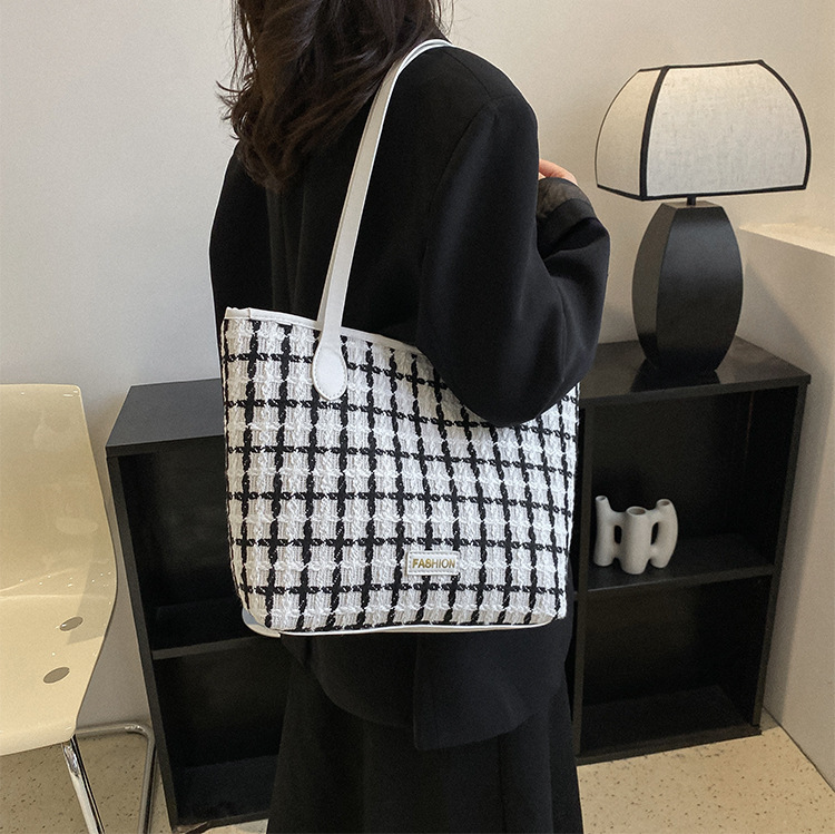 Popular One Shoulder New Simple Plaid Tote - Image 10